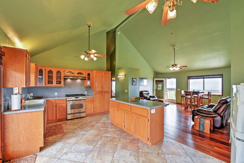 New Listing in Mark Twain Estates with Amazing Ocean Views! Hawaii