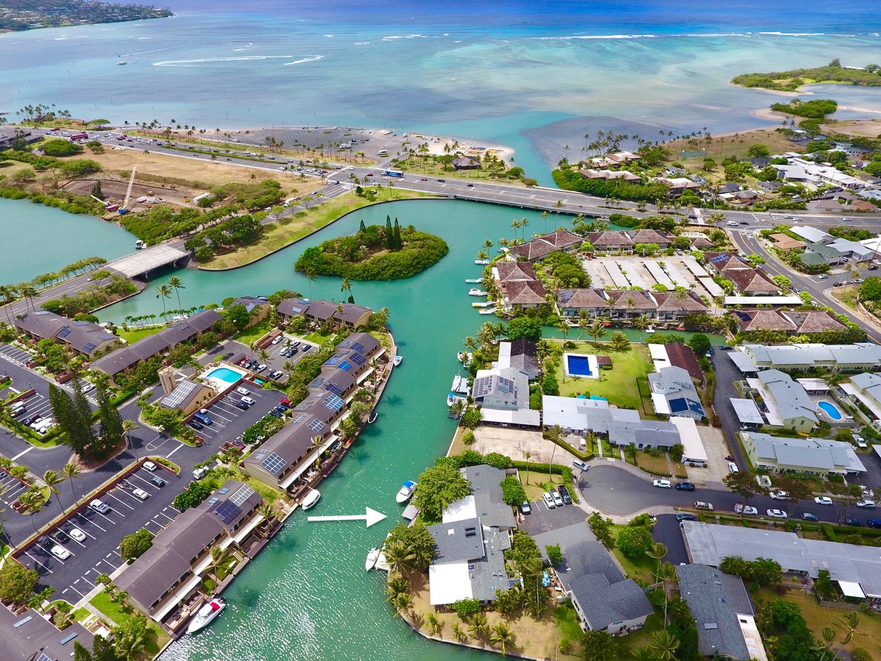 Waterfront Living in Hawaii Kai Hawaii Real Estate Market & Trends