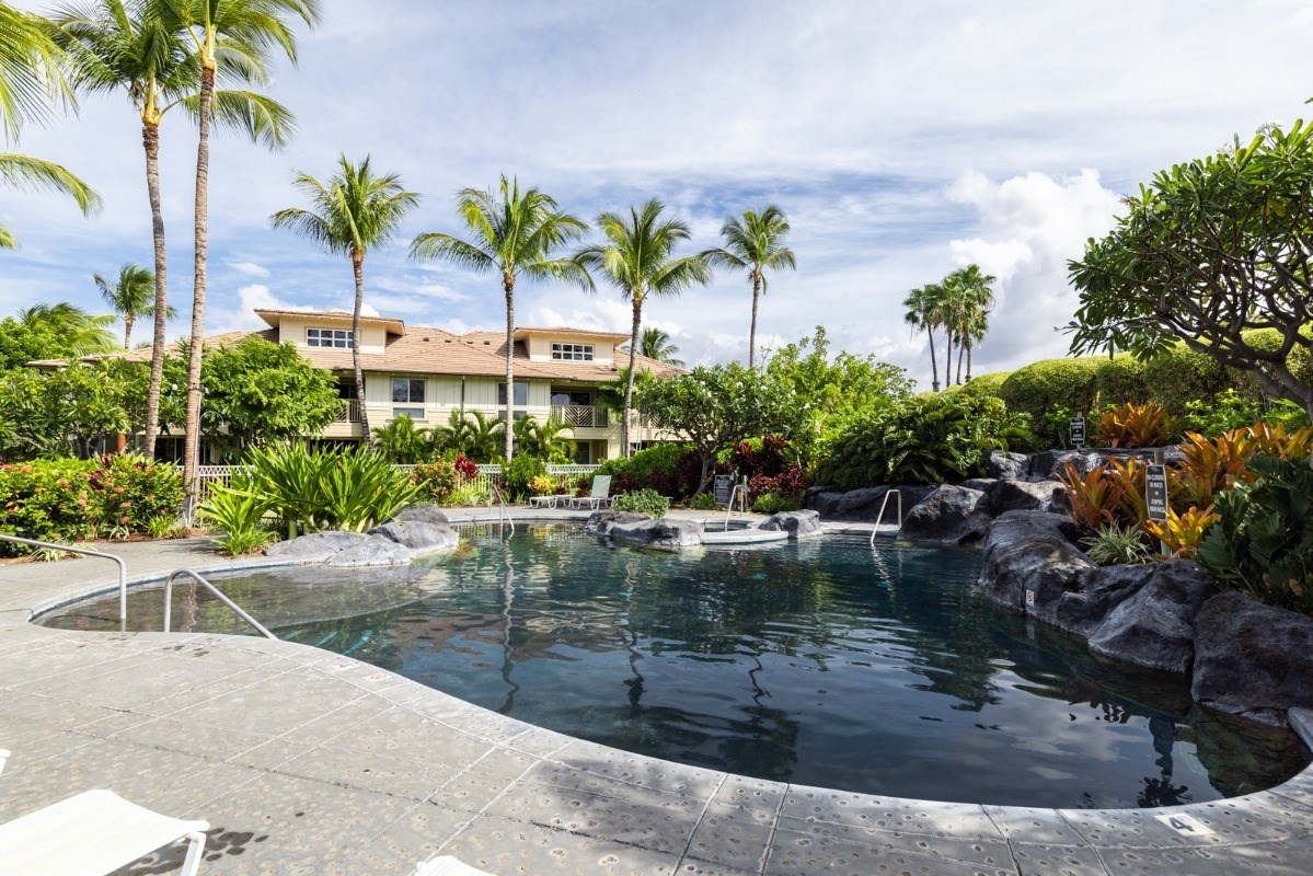 Spotlight on Waikoloa Beach Villas in the Waikoloa Beach Resort Hawaii Real Estate Market