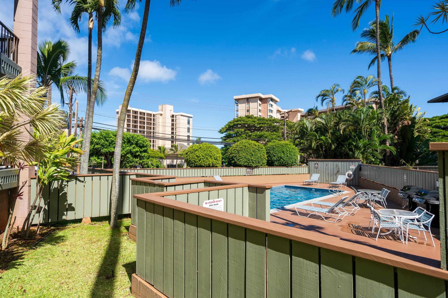 Vacation Rentable Condo in the Heart of Kahana Hawaii Real Estate