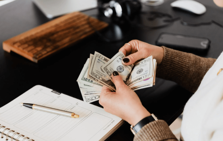 Where Should Muslims Pay Zakat? About Islam