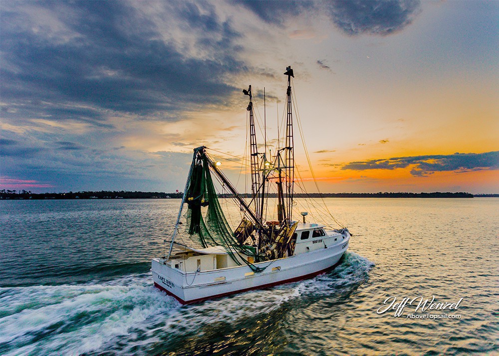 JW099 CAPT Davis Sunrise Above Topsail