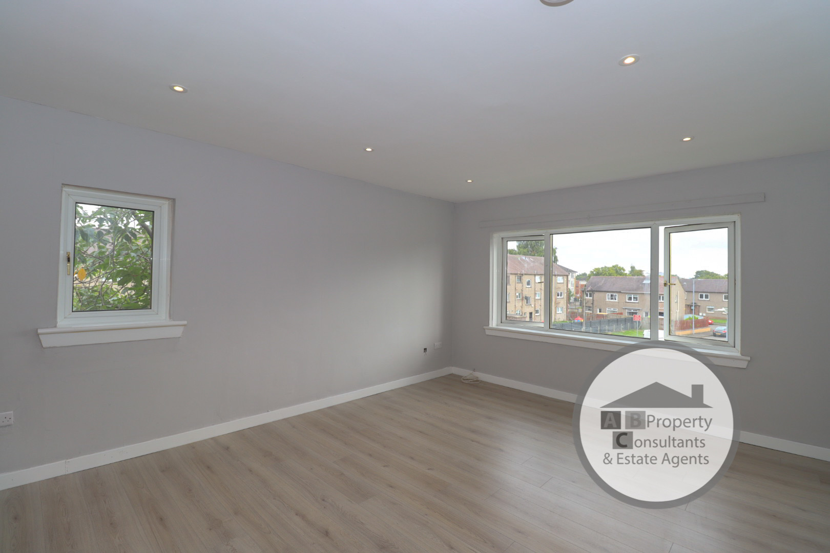 5 Bedroom Plus Study SemiDetached Villa Ellismuir Place, Baillieston