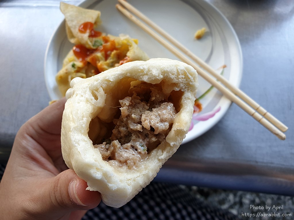 台中東區早餐-天津苟不理湯包 信義街無名湯包