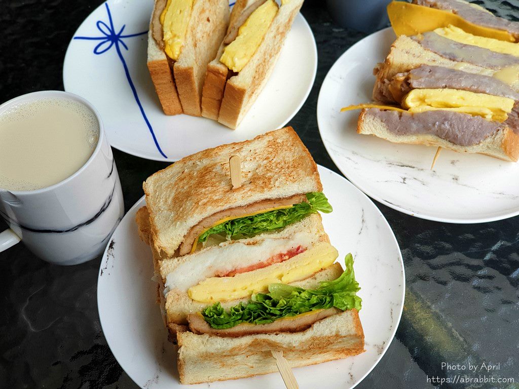台中吐司早餐推薦：暮香炭烤土司-人氣芋泥吐司必點