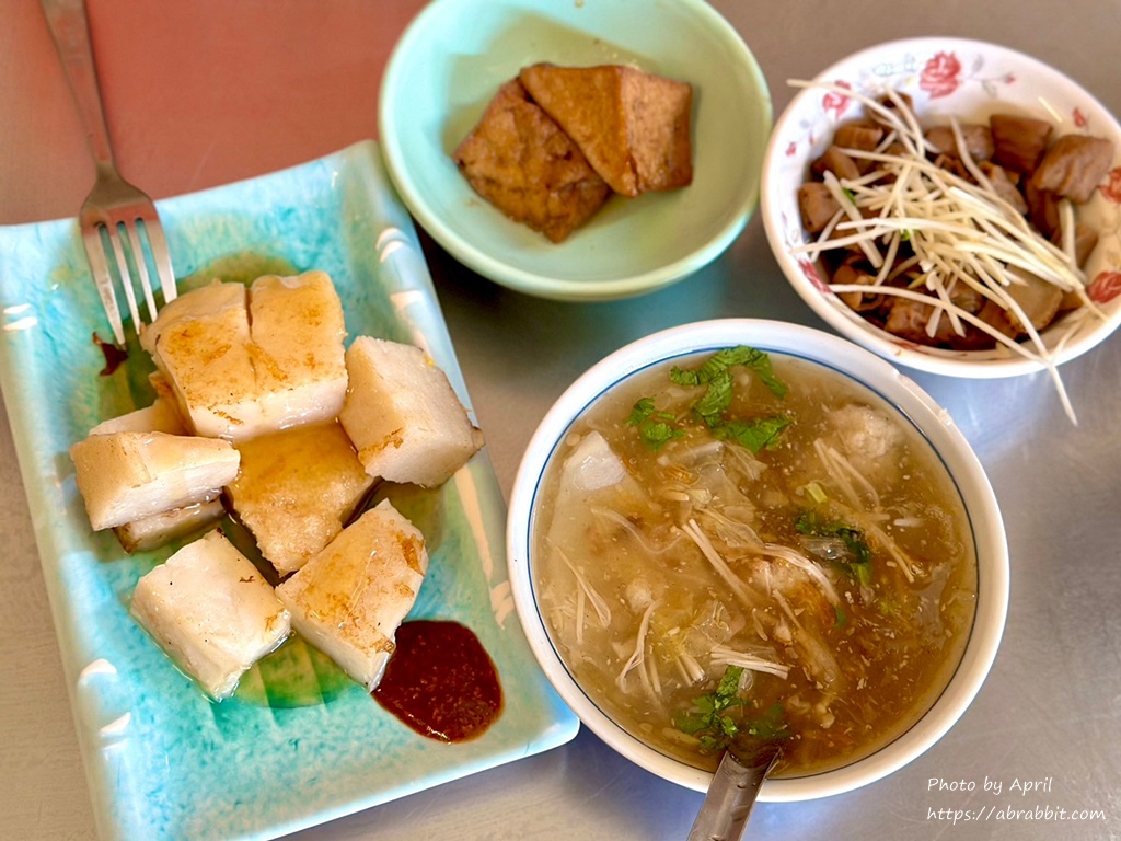 阿彬古早味菜頭粿、肉羹-低調到不行，在地人激推的菜頭粿和肉羹