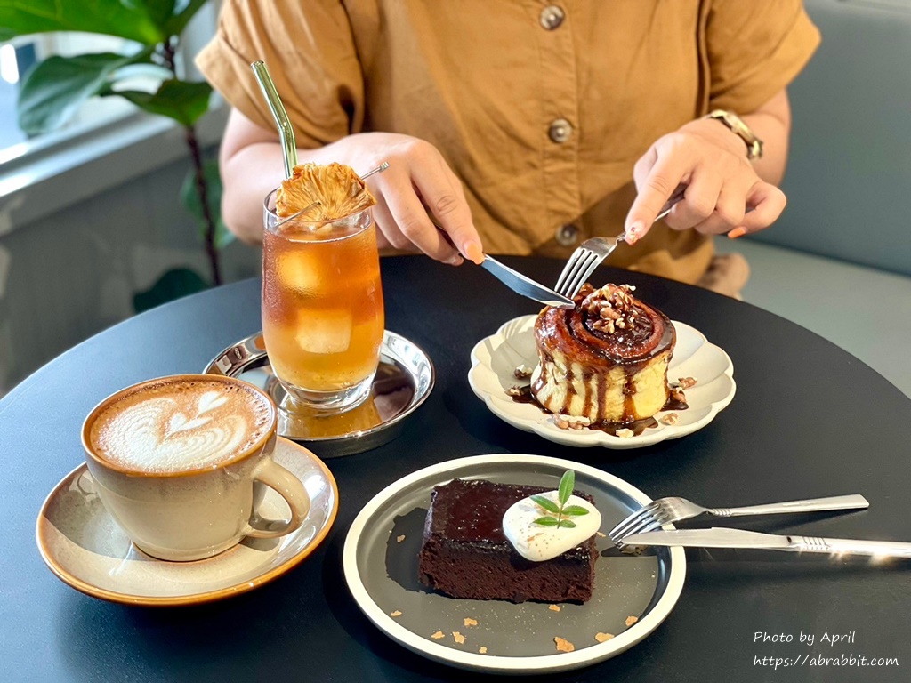 蕭美琴副總統也愛的肉桂捲-閑日ひまHima cafe