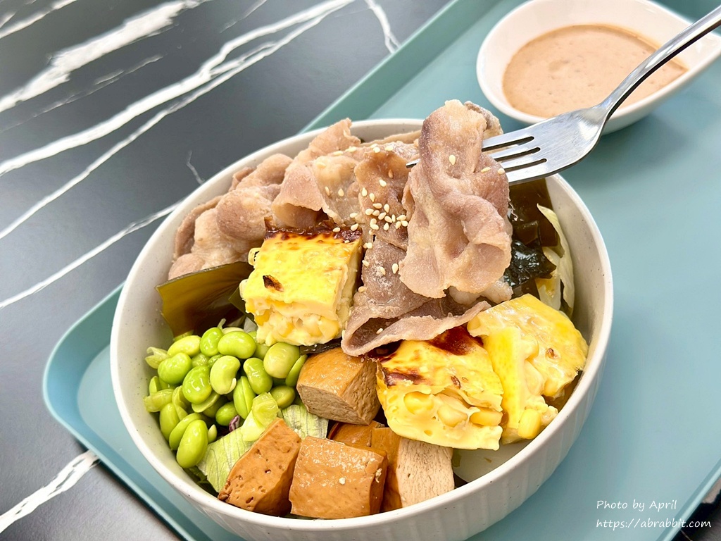 台中北區健康餐盒-增肌減脂你可以選擇：裸溫沙拉製造所