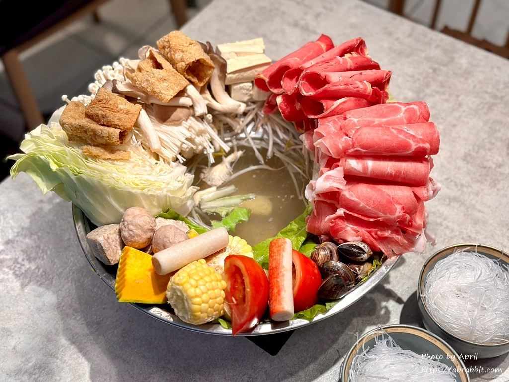 G7 越南火鍋-台中越南料理推薦 清爽湯頭越南火鍋必吃