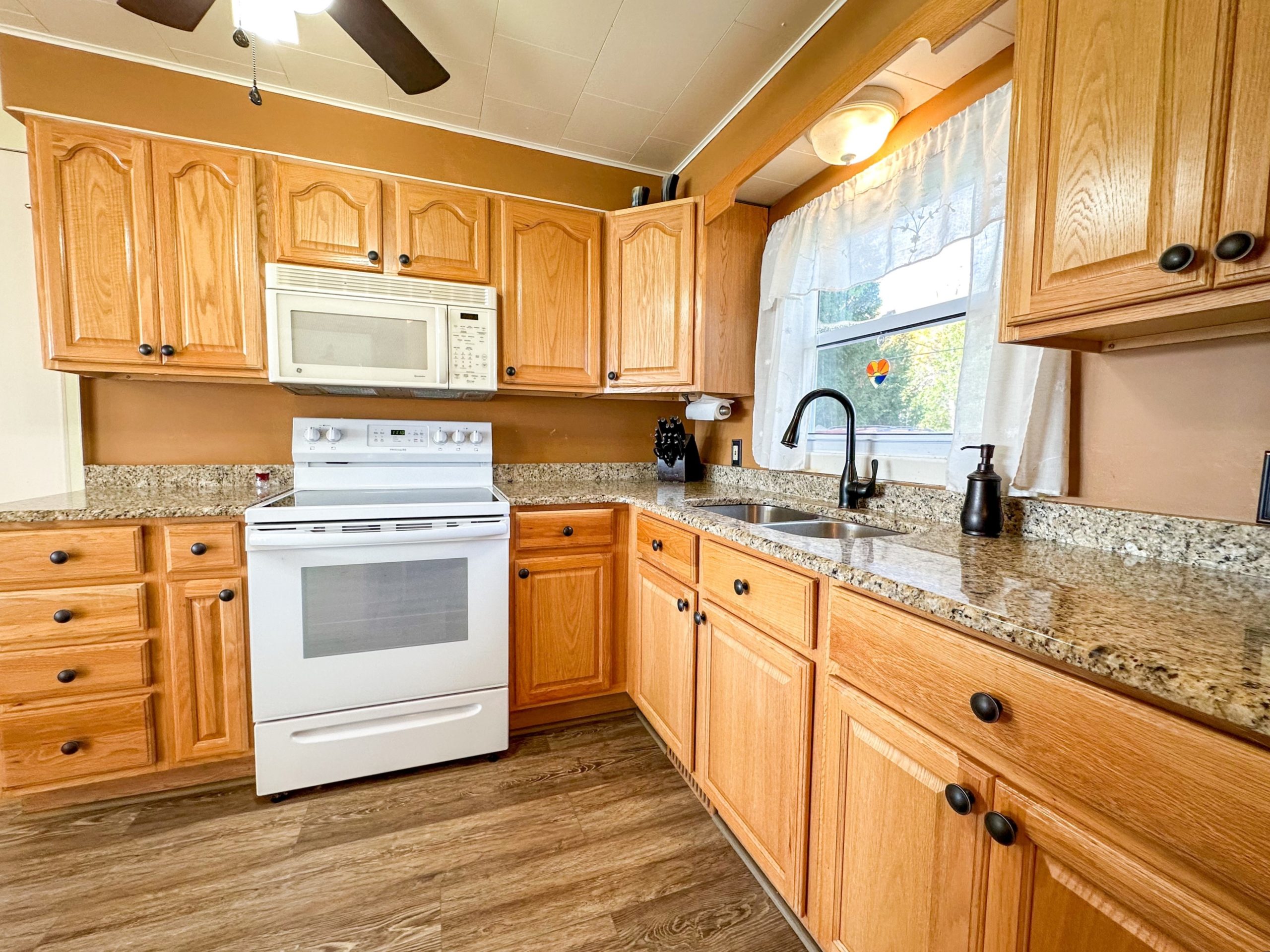 5940 Cedar Drive Hubbard Lake, MI 49747 Abram Realty