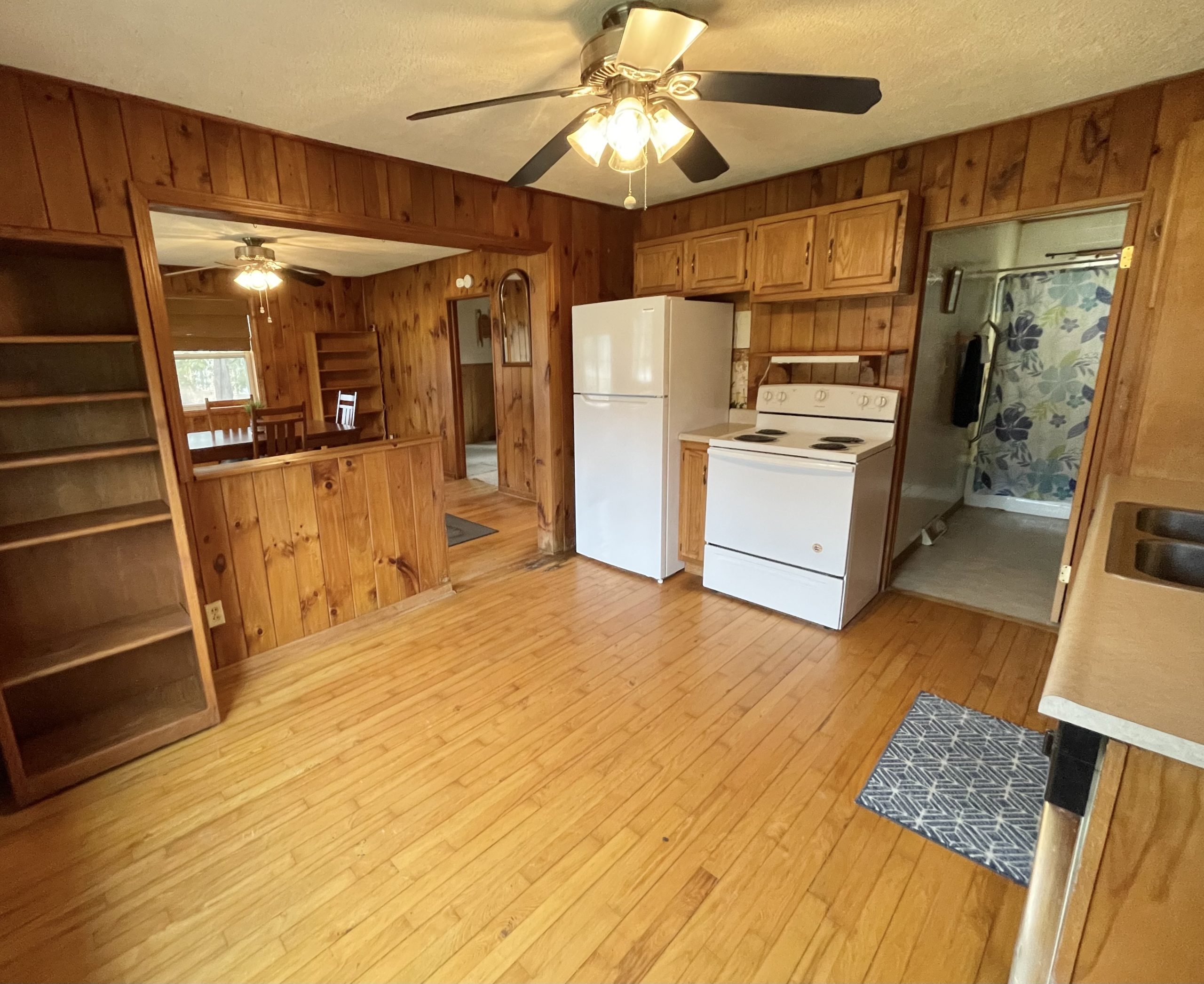 13537 Hubbard Lake Rd, Hubbard Lake, MI 49747 Abram Realty