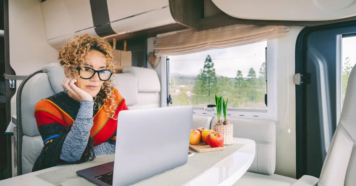 Best Digital Nomad Business Ideas 2024