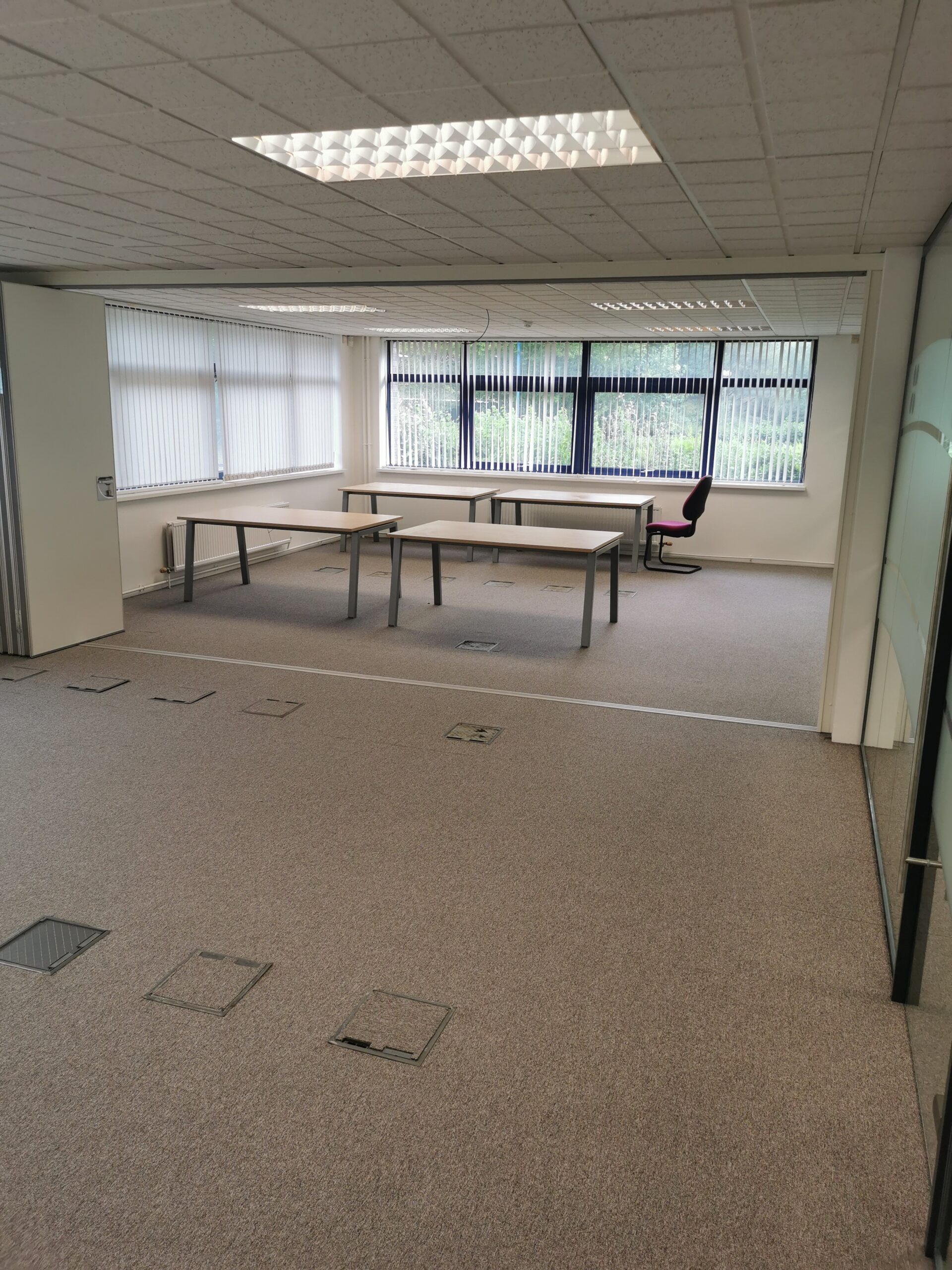 ABroom Flooring Swansea, South Wales Carpets, Vinyl or Cushion