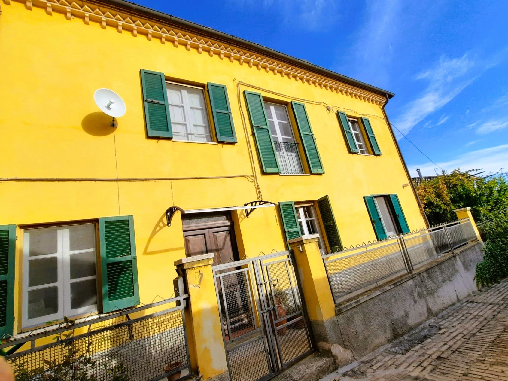 Townhouse for sale in Penne, Italy Abruzzo Reality