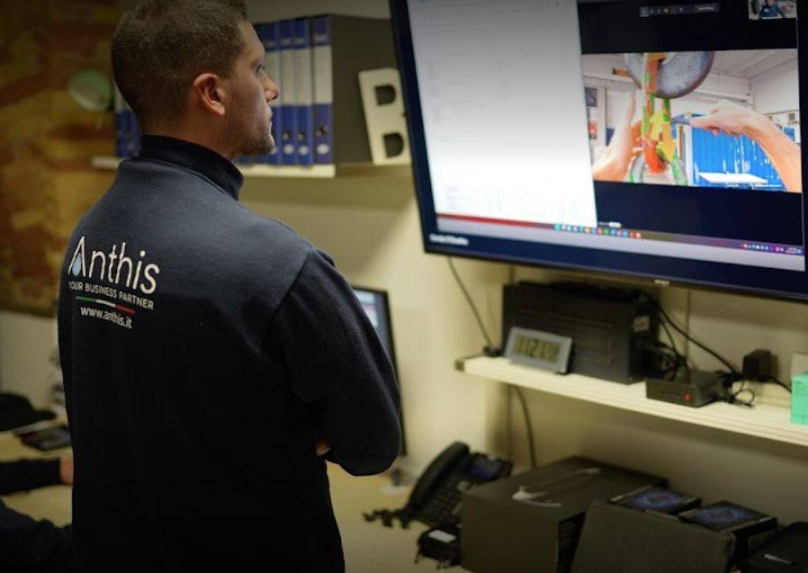 Sicurezza Lavoro: Ispezioni Da Remoto Nel Mondo Dalla "Silicon Valley" Di Spoltore | Ultime Notizie Di Cronaca Abruzzo - Abruzzoweb 637_x_898_jpg