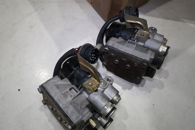 BMW E36 M3 ABSランプ点灯修理｜サビが酷くて使えない状態に ABS修理のお店Jスクエア