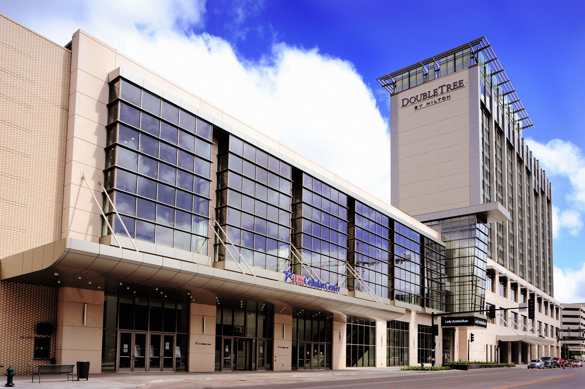 doubletree by hilton cedar rapids convention center absolute music