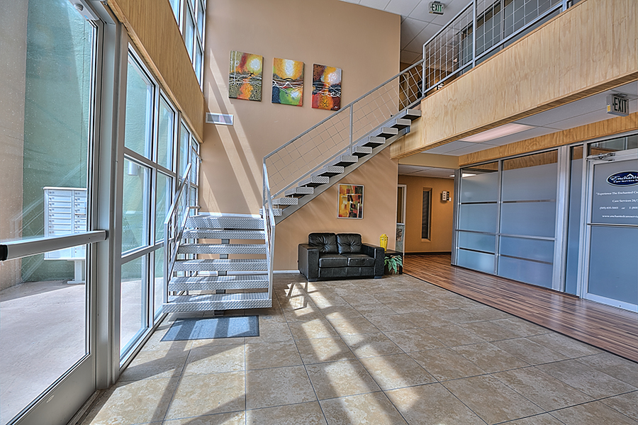 Temp Executive Office Spaces & Suites Rental in Albuquerque Conference Rooms Near Me Small