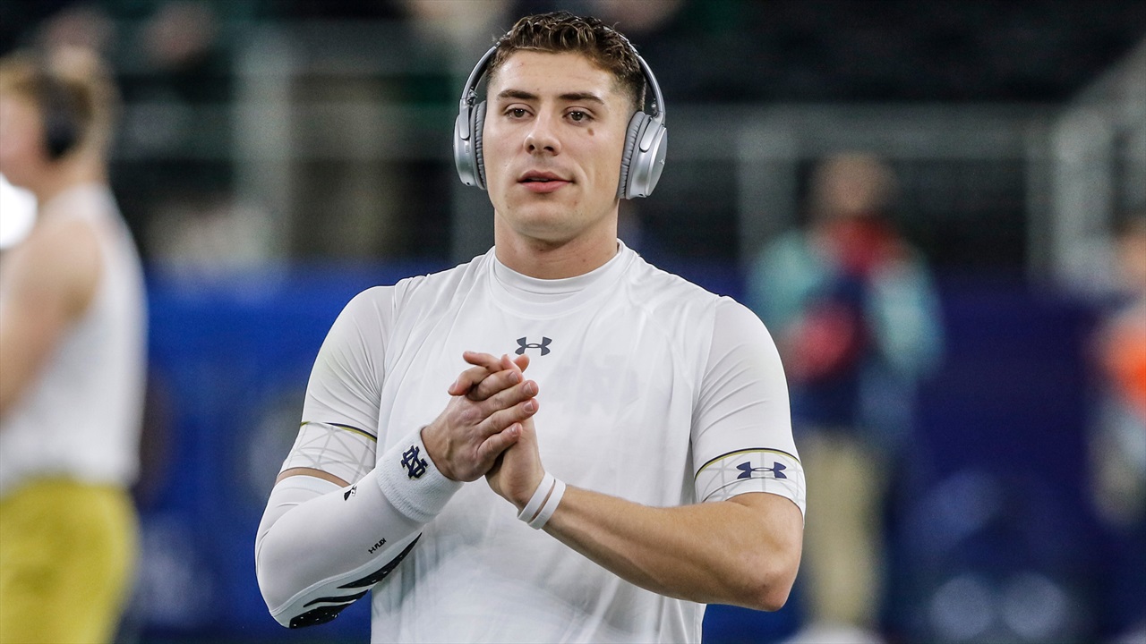 Ian Book Contract, Salary, Trade, Cut, NFL Team, Nationality, Draft