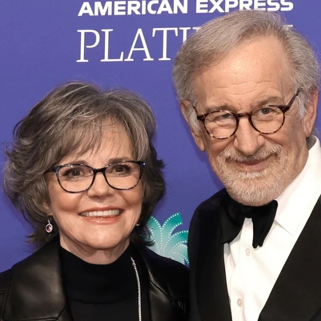 Did Sally Fields attend Burt Reynolds funeral? What did Sally Field say(04)