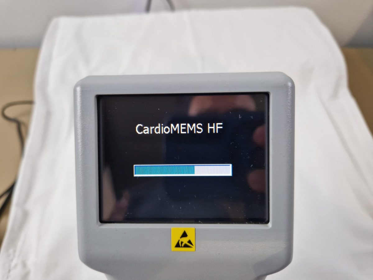 Cardiomems HF Patient remote monitoring system + power adapter + hand