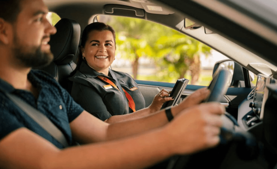 What Are The Advantages Of Driving School In Auckland?