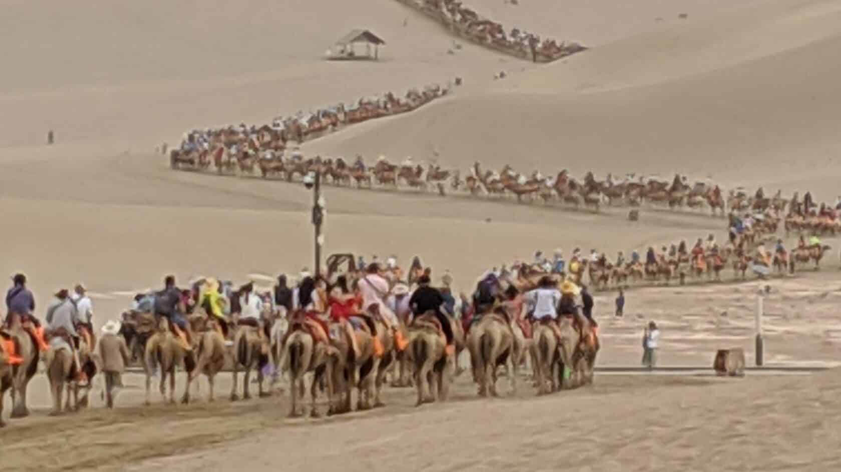 How Did The Great Wall Of China Impact The Silk Road? A Bus On a