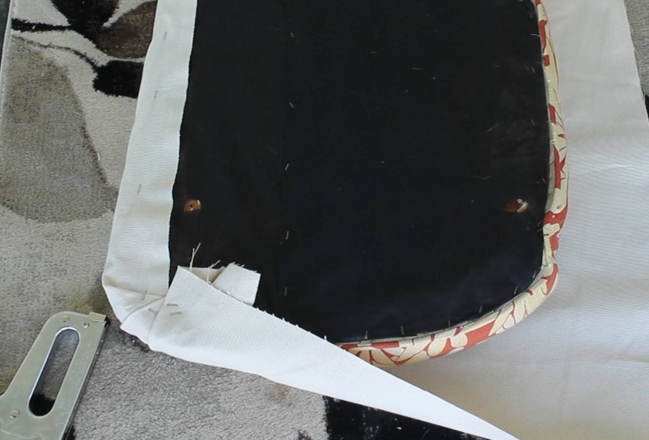 How to Reupholster Outdoor Chairs (The Easy Way!) A Butterfly House