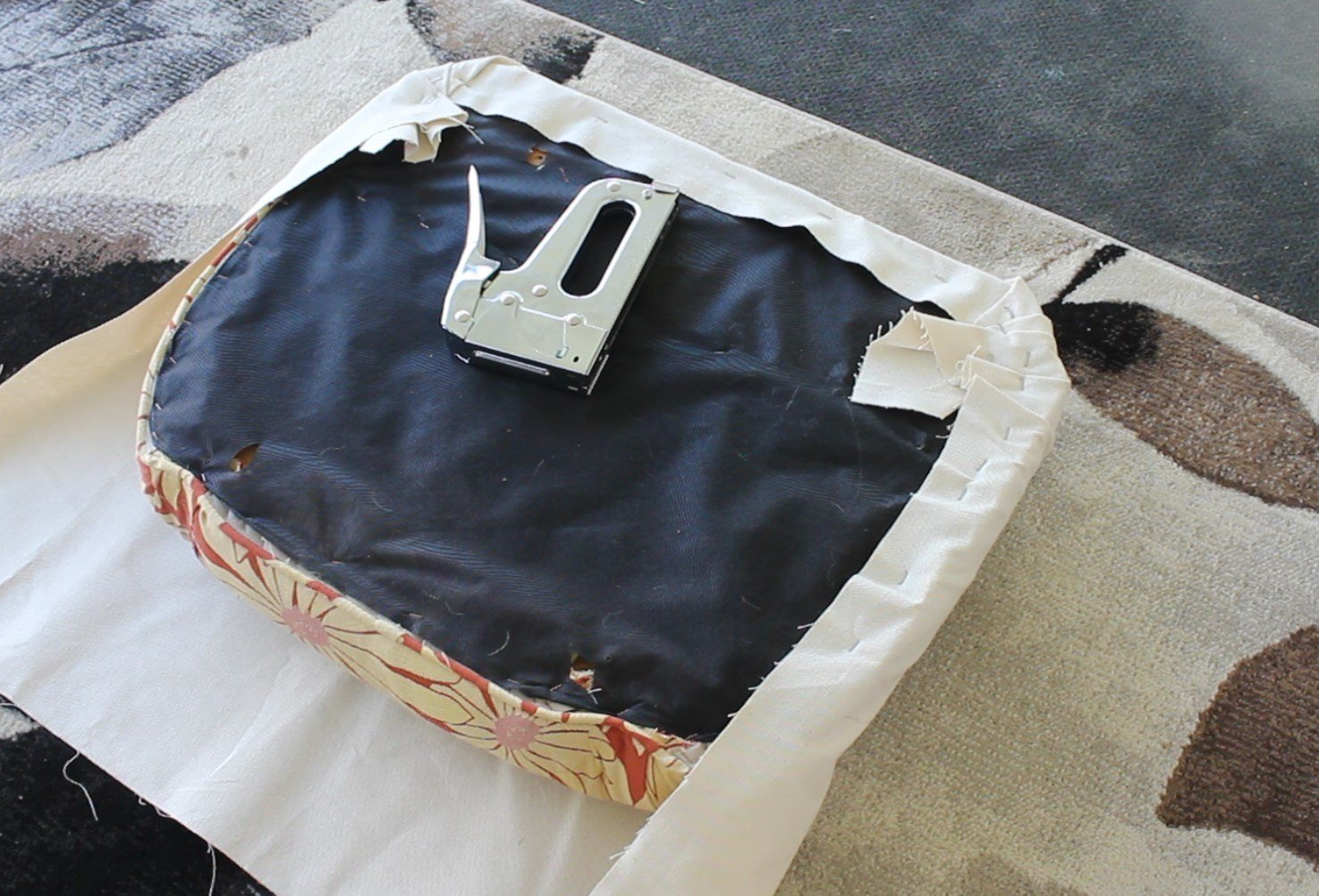 How to Reupholster Outdoor Chairs (The Easy Way!) A Butterfly House