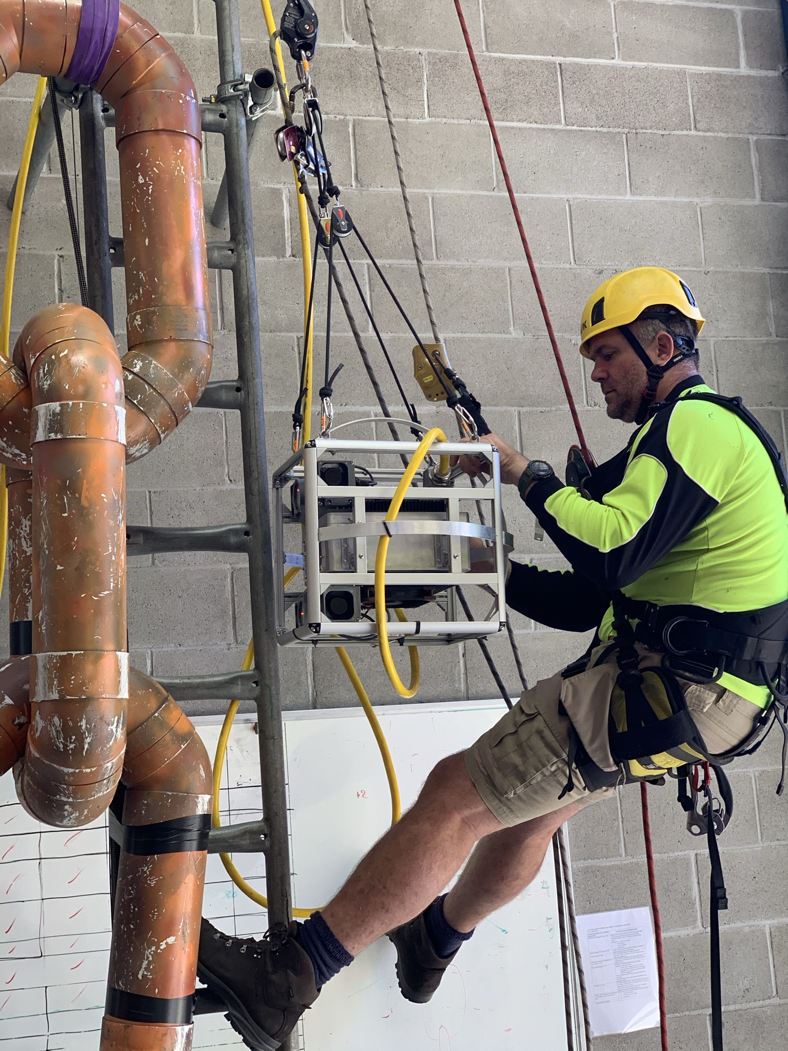 Stereo Image System for Inspection of Mooring Chain in the Splash Zone