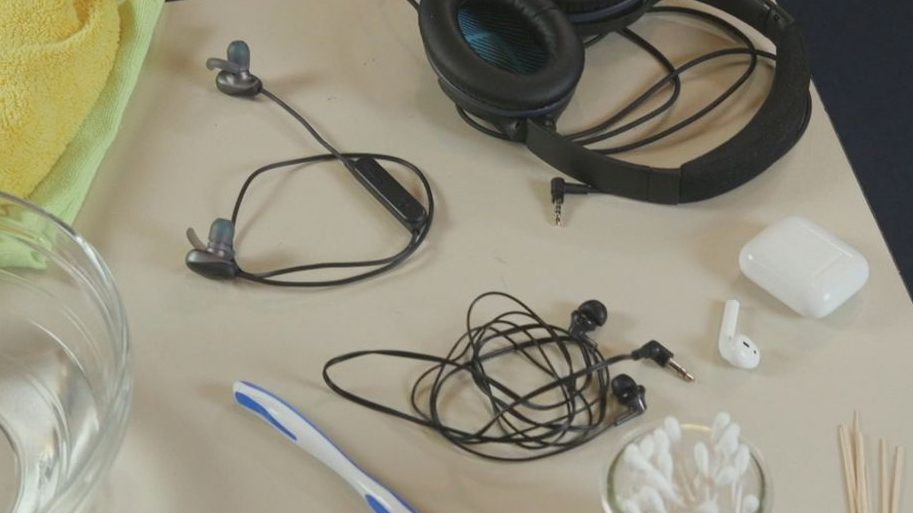 How to Use Earbuds as a Headset on PC A Quick and Easy Guide