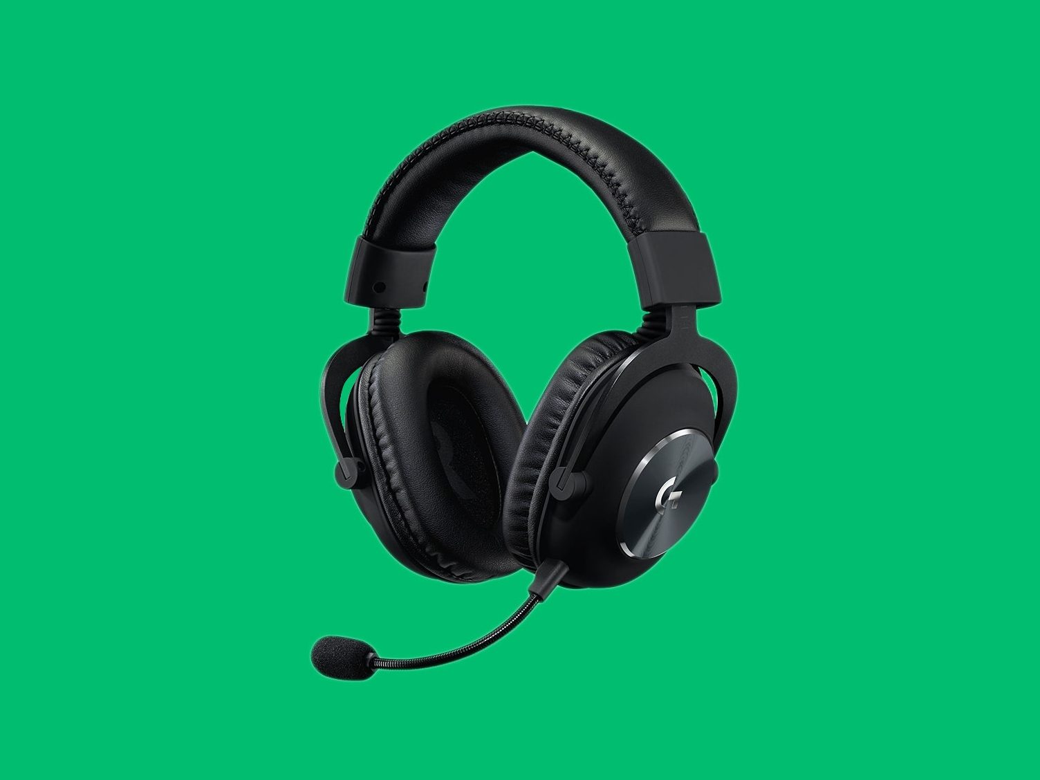 Can You Wear Headphones with Earrings? A Quick Guide