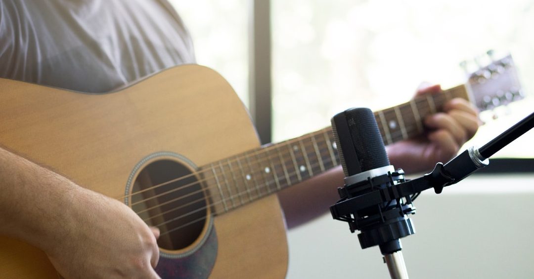 How to Mic an Acoustic Guitar Tips for Clear and Balanced Sound