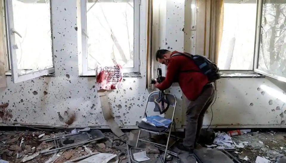 Il prend plaisir à sa nouvelle vie en afghanistan mais regrette qu'il n'y ait pas un endroit où pourrait se retrouver la communauté étrangère. Attaque Contre Les Etudiants De L Universite De Kaboul 2 Novembre 2020 Academia