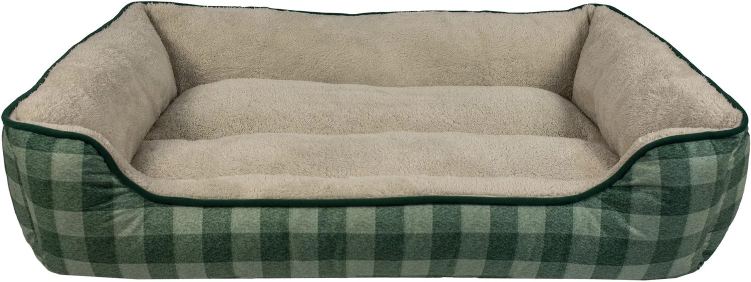 Dallas Manufacturing Company 32" x 42" Plaid Boxed Dog Bed Academy