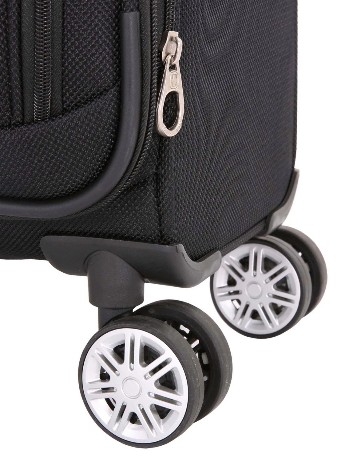 SwissGear 20 in Spinner CarryOn Luggage Academy