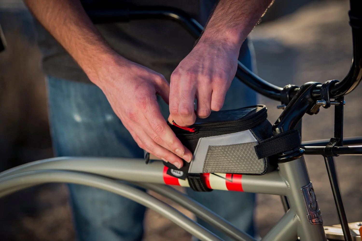 Bell Stowaway 450 Bike Bag Academy