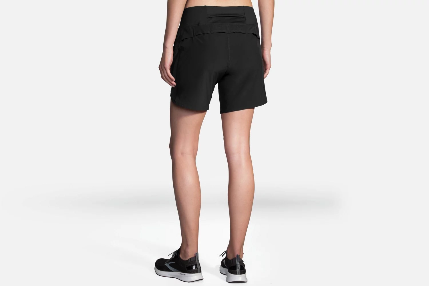 Brooks Women's Chaser Running Shorts 7 in Academy