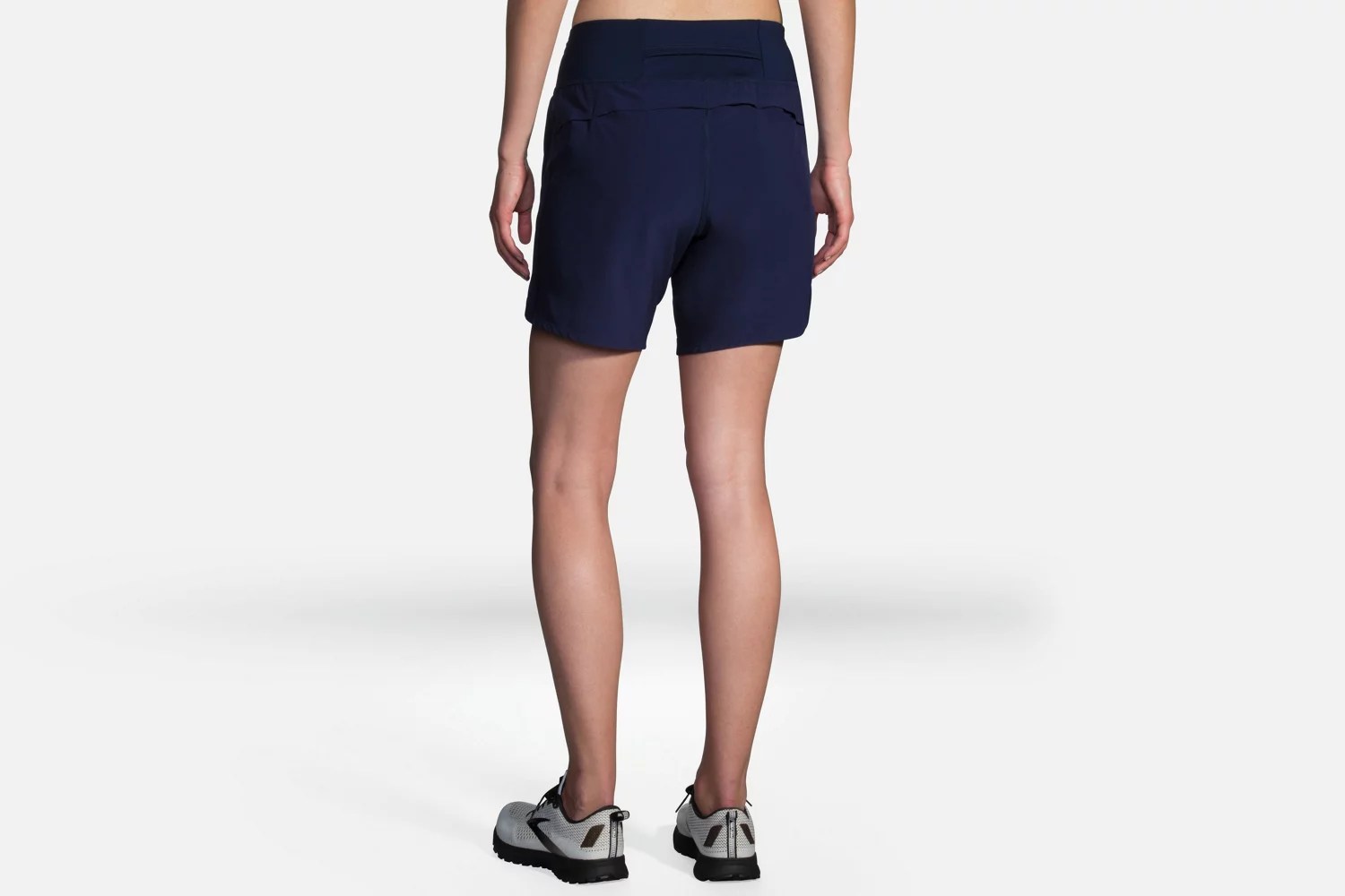 Brooks Women's Chaser Running Shorts 7 in Academy
