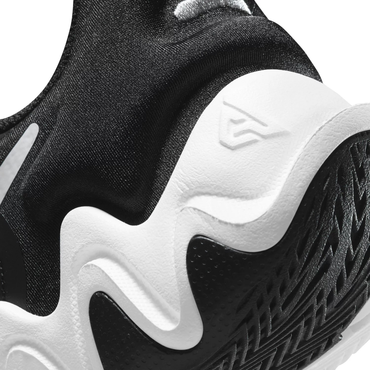 Nike Kids' Giannis Immortality Grade School Basketball Shoes Academy