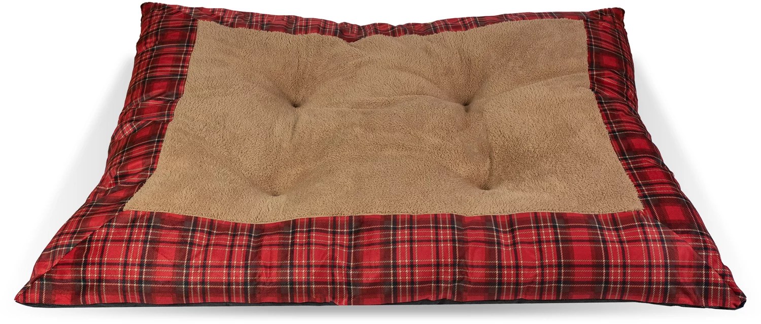 Cozy Pet Tufted Plaid Pet Bed Academy