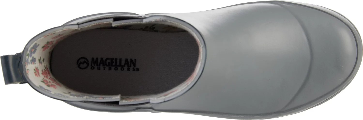 Magellan Outdoors Women's Chelsea Boots Academy