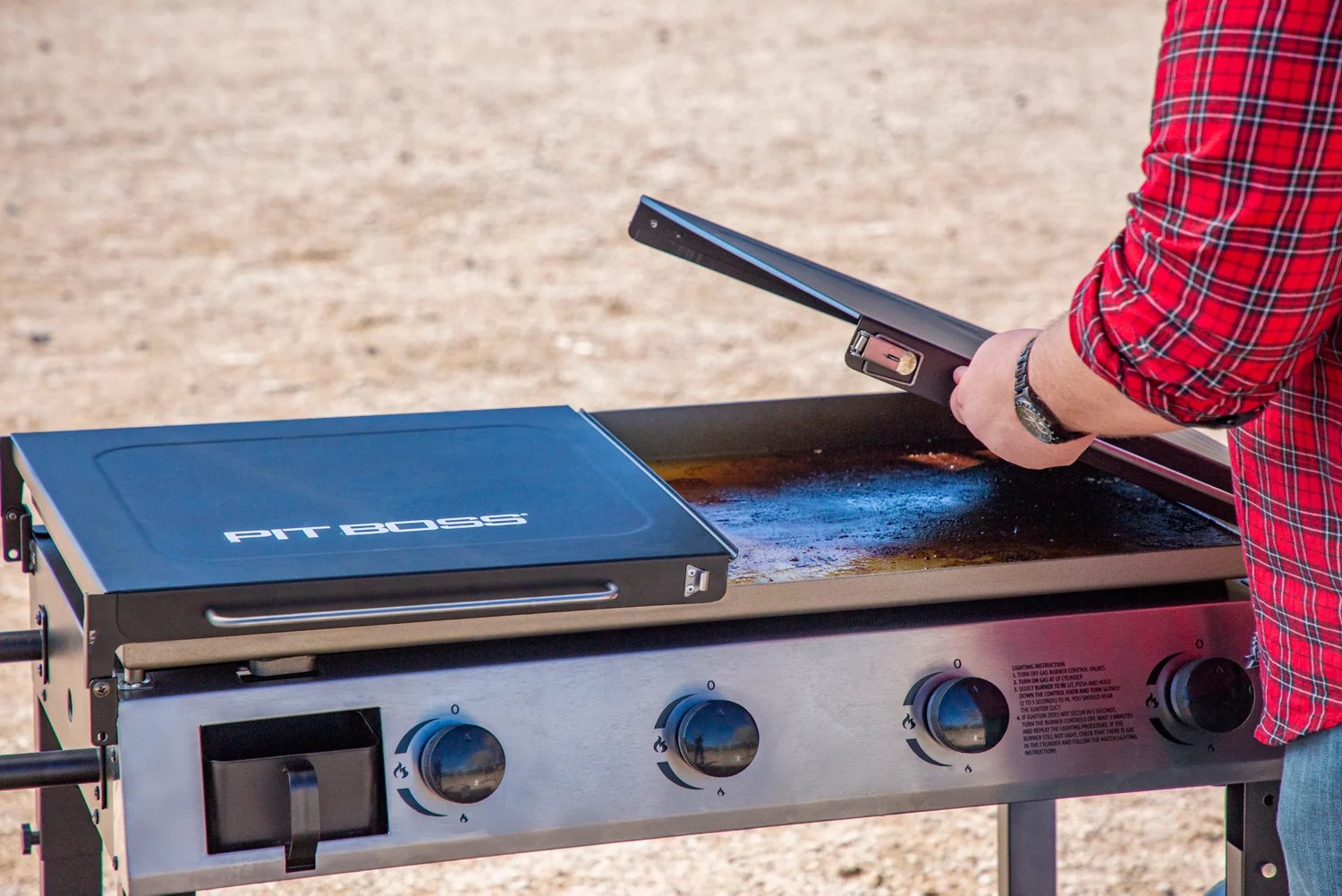 Pit Boss 4Burner Deluxe Gas Griddle Academy