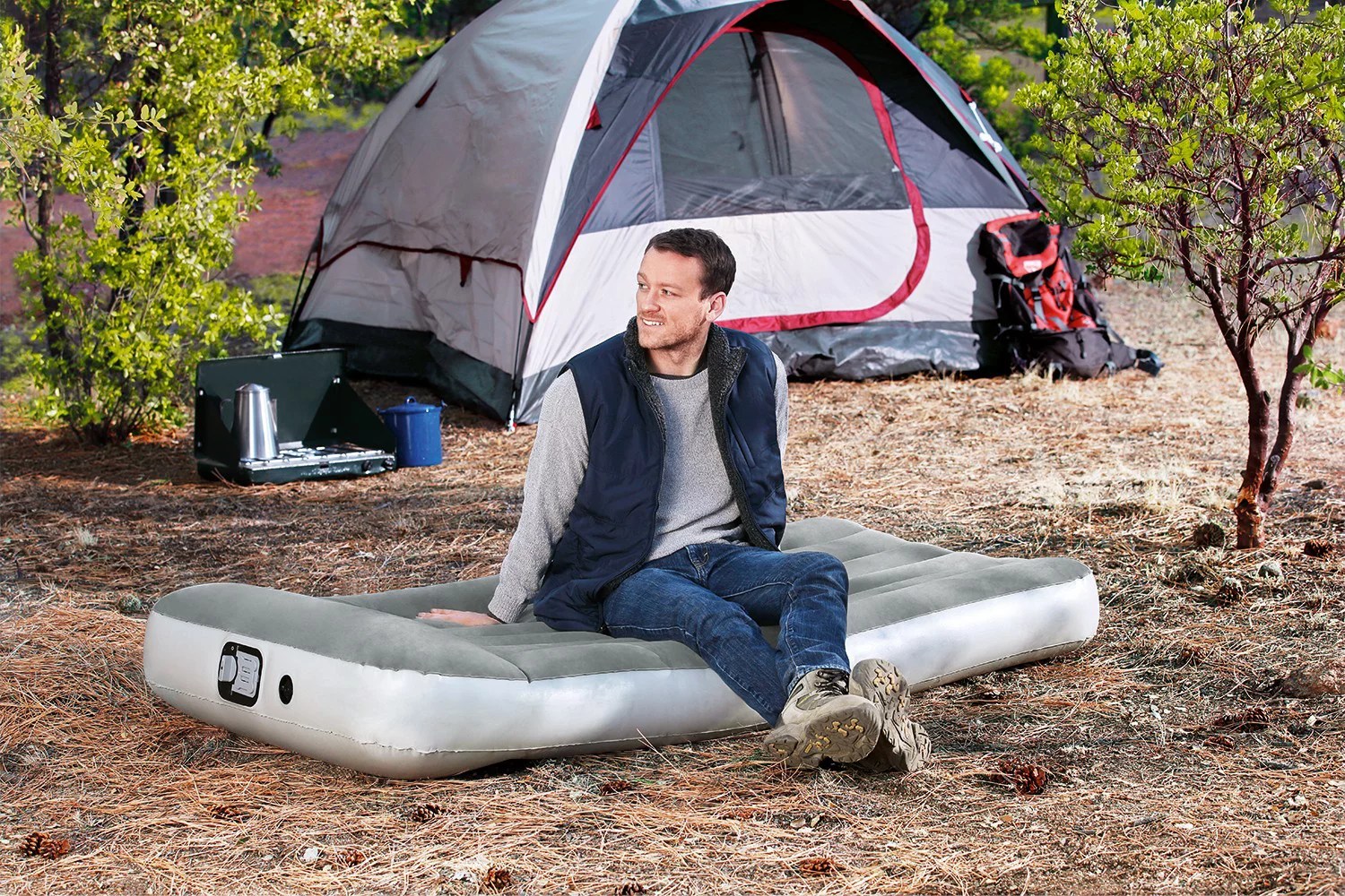 Magellan Outdoors Aeroluxe Twin Airbed Academy