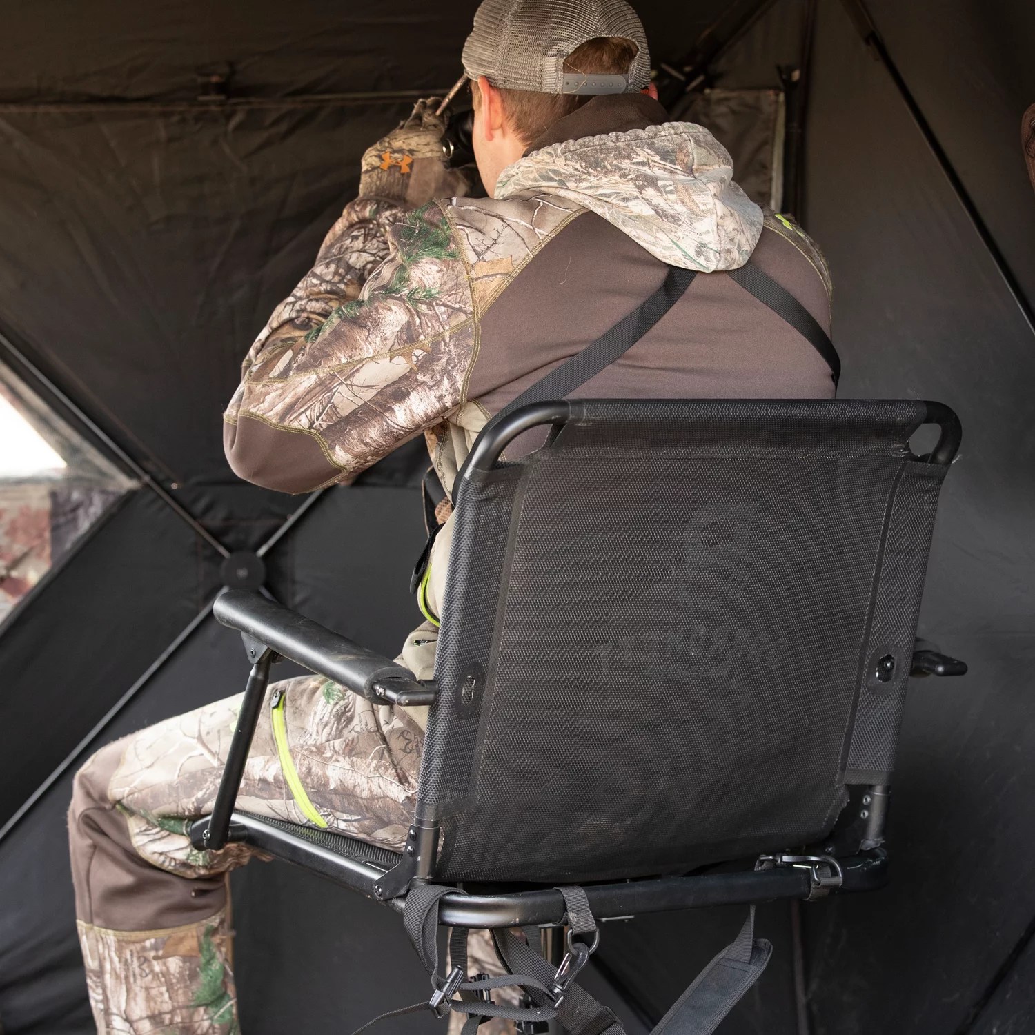 Blinds Deluxe Wide Swivel Hunting Chair Academy