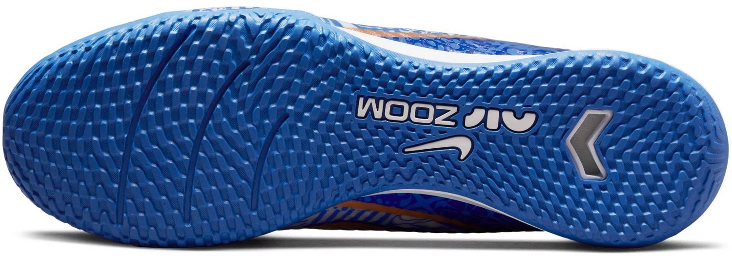 Nike Adults’ Mercurial Zoom Vapor 15 Academy CR7 IC Indoor Soccer Shoes