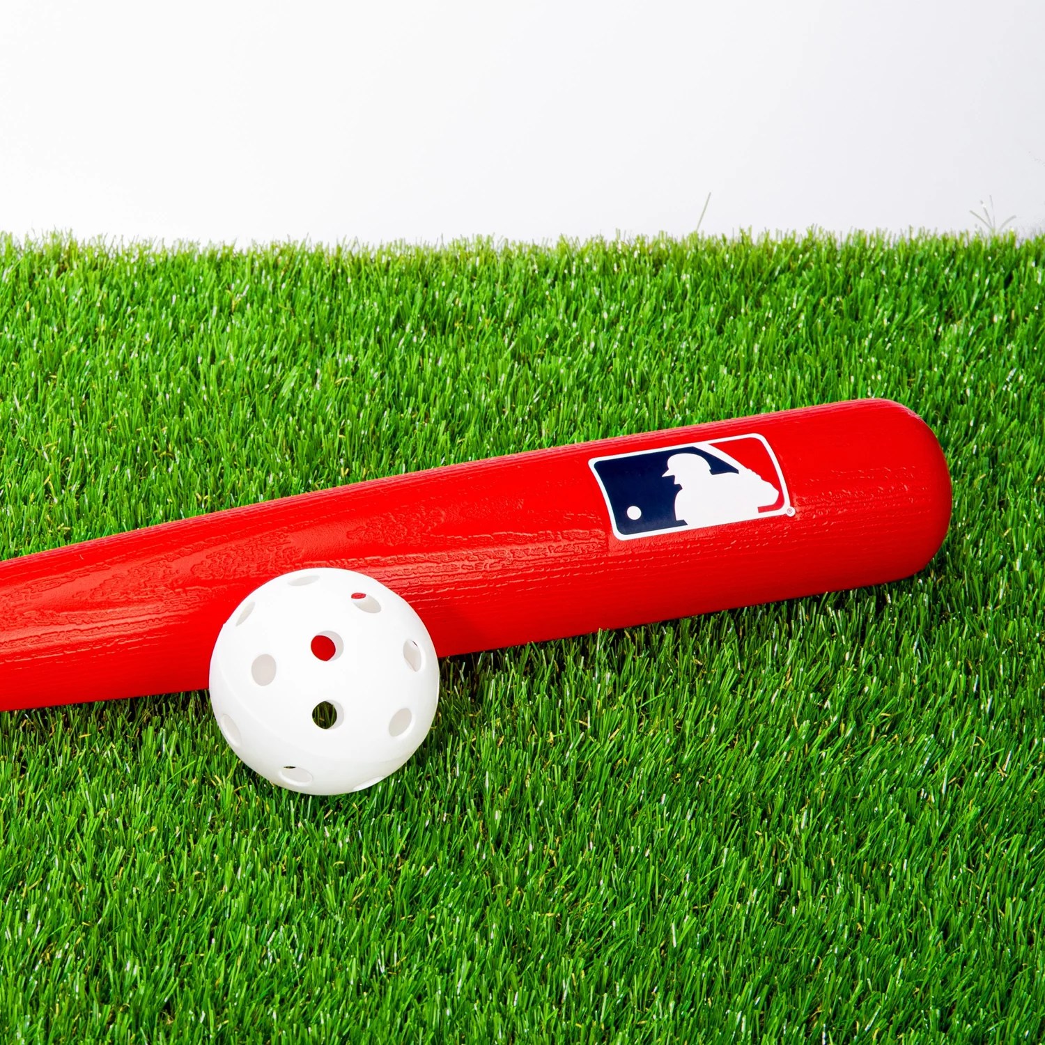 Franklin Kids' MLB 30 in Plastic Bat and Ball Set Academy