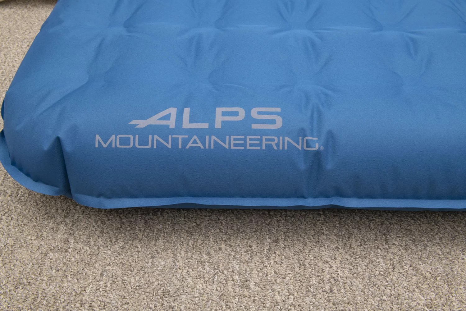 ALPS Mountaineering Queen Vertex Air Bed Academy