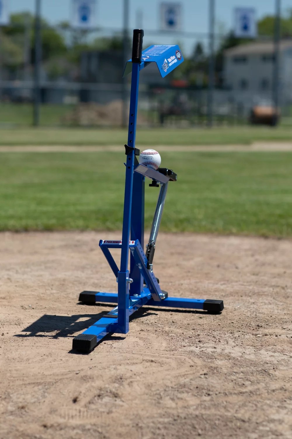 Louisville Slugger Blue Flame Pitching Machine Academy