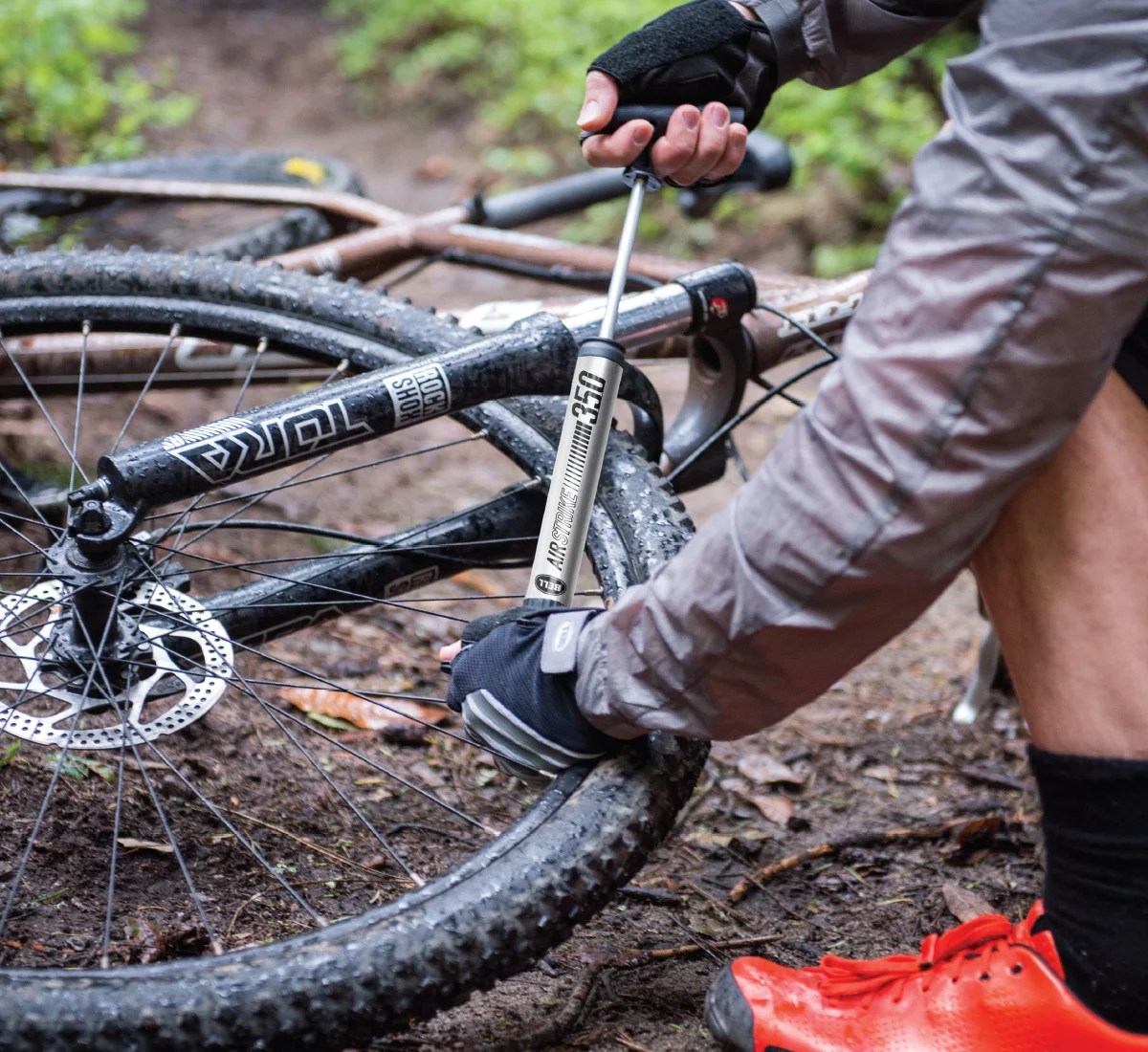 Bell AIRSTRIKE 350 HighVolume Bike Frame Pump Academy